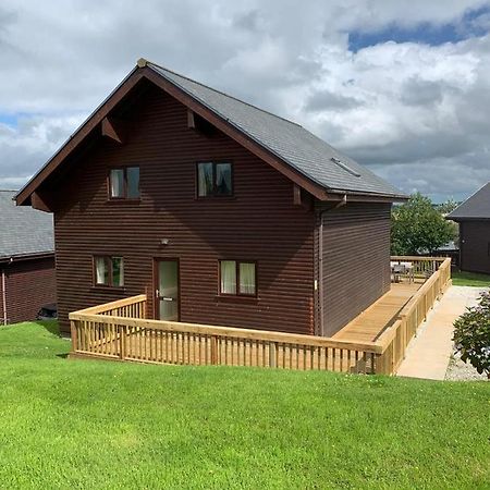 Retallack Resort 4 Bedroom Lodge - Hot Tub For Hire On Request -Pool & Spa 패드스토 외부 사진