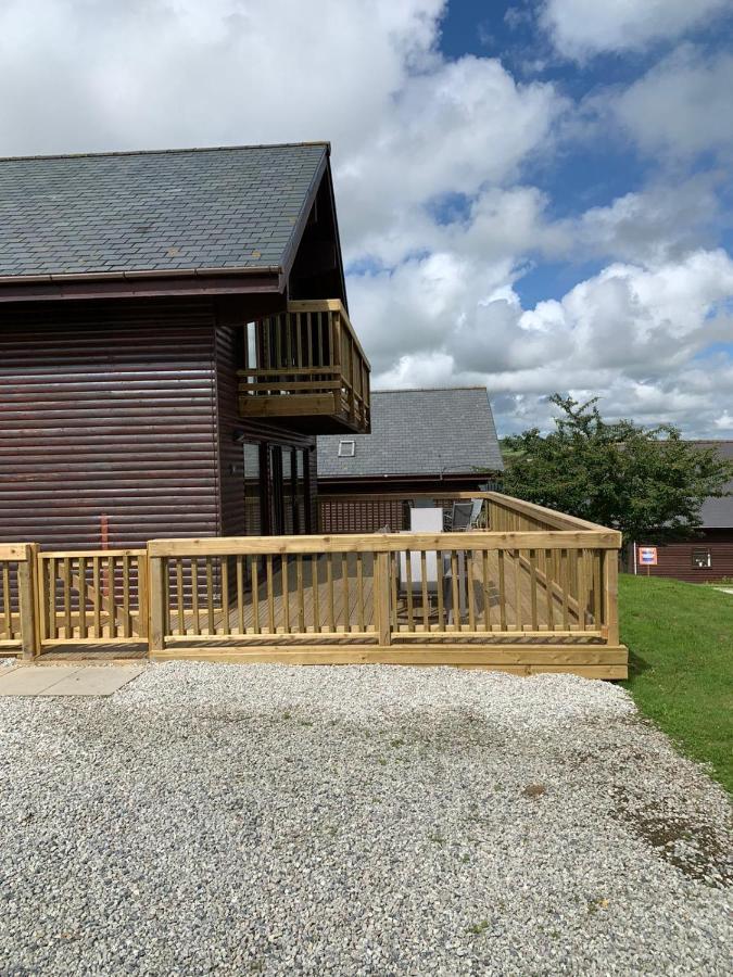 Retallack Resort 4 Bedroom Lodge - Hot Tub For Hire On Request -Pool & Spa 패드스토 외부 사진